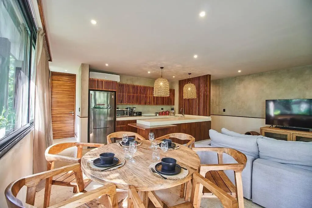 Nuuch Classy Ph W/ Private Pool/Rooftop, Aldea Zama Tulum Apartment